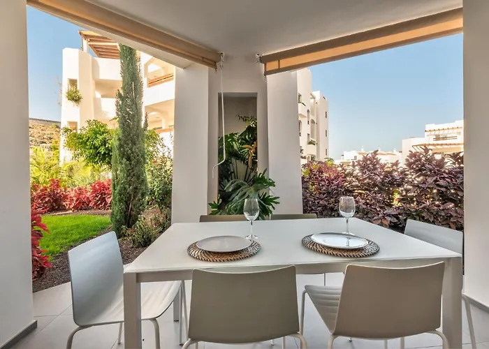 Jardines - Bentago 04 Nature Reserve View 2b Palm-mar